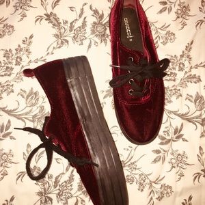 Velvet platforms